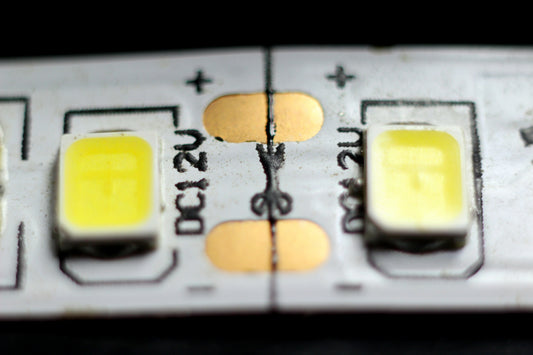 12V LED システムの長所と短所